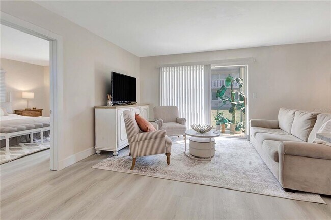 Photo - 3755 S School Ave Unidad 47