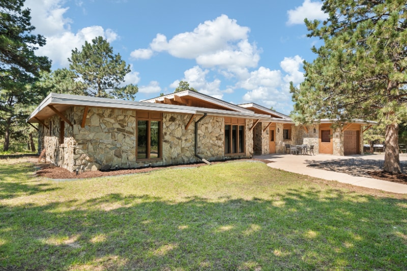 11130 Burgess Ln