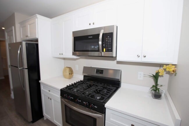 30 Temple St Unit 303
