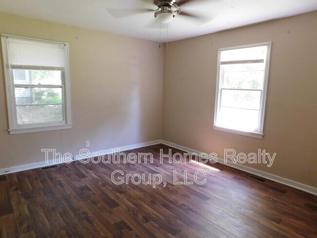 Photo - 1704 Shady Dr