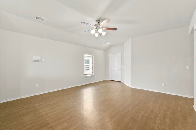 Photo - 363 Cumberland Forest Dr