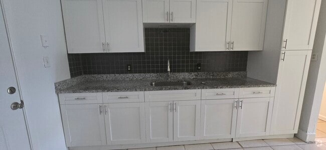 Building Photo - 2919 Gillespie Ave Unit 2919 Rental