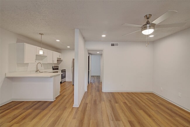 Building Photo - 800 Heights Blvd Unit 3 Rental