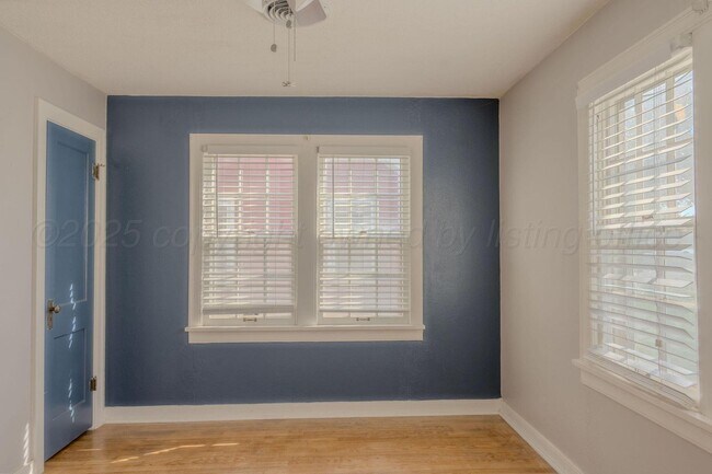 Photo - 1312 N Russell St