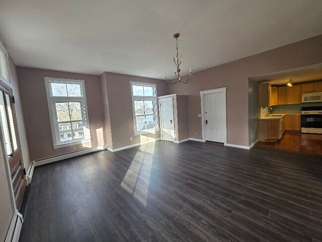 Photo - 296 Main St Unit 2