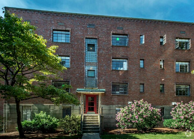Building Photo - 70 Saint Paul St Unit 6 Rental