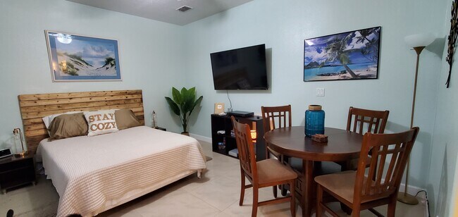 Photo - 5811 Crystal Rd