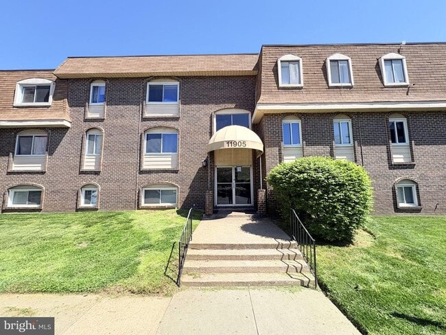 Building Photo - 11905 Tarragon Rd Unit I