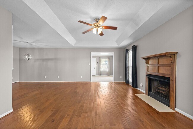 Photo - 4 Bedroom Home For Rent in St. B Area of Clarksville!