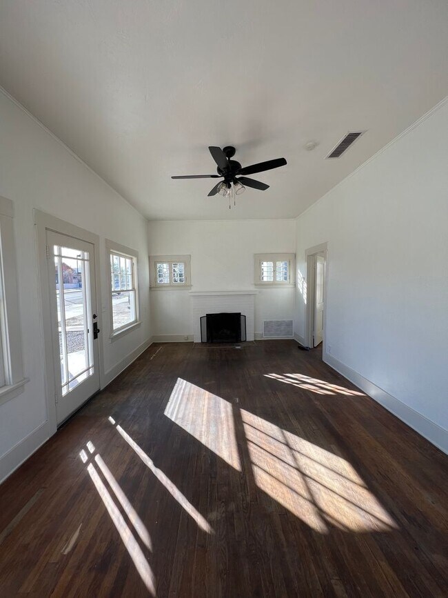 450 S 2nd Ave