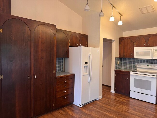 Photo - Selah 4 bedroom 3 Bathroom Double Garage, Fenced Yard