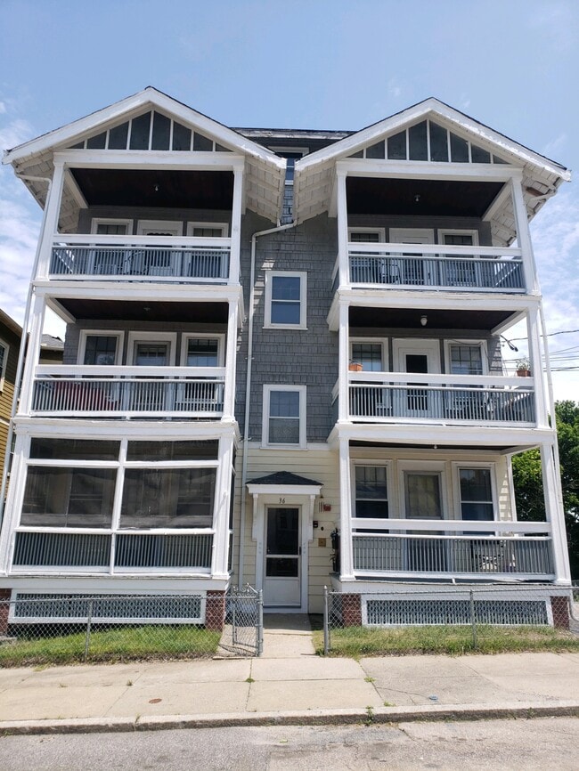 Photo - 36 Roberts St Unit 1L