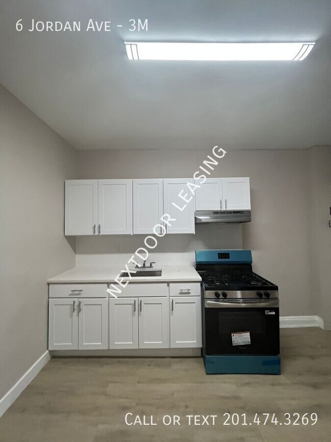 Photo - 6 Jordan Ave Unit 3M