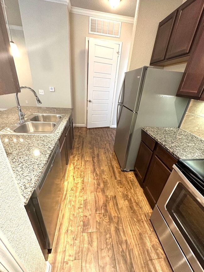 Photo - 27040 US-380 Unidad 708