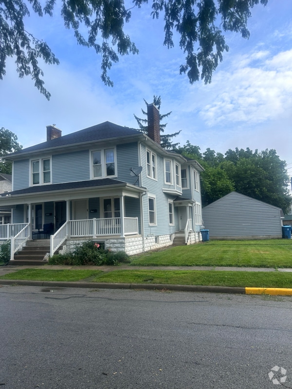 Building Photo - 210 E Dallas St Rental