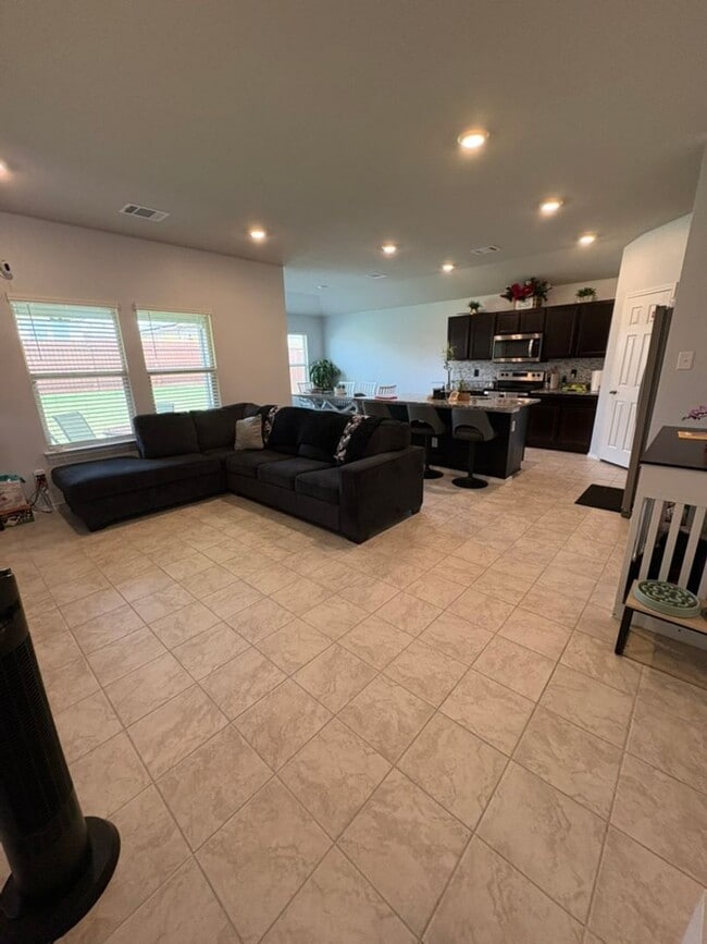 Photo - 4 Bedroom 2 Bath in Mesa Verde