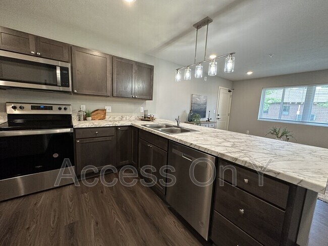 Photo - 2340 Y St Unit 7