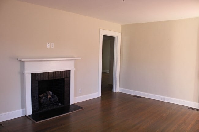 Photo - 1804 Anderson St NW