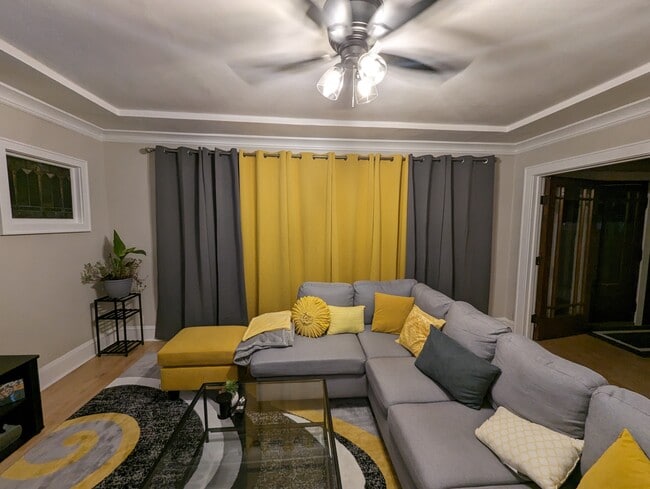 Photo - 820 W Glendale Ave