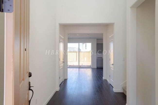 TRACY HILLS - Four Bedroom Spectacular Home - Full Bed/Bath Located on 1st Floor