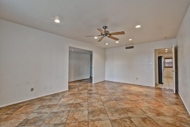 Photo - 3344 W Yucca St