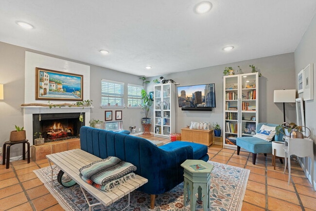 Photo - 3211 Northeast Dr