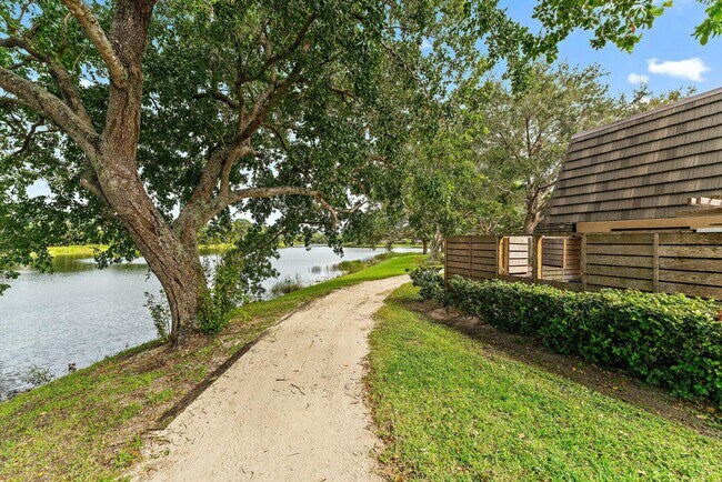 Photo - 411-414 4th Terrace