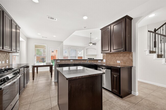 Photo - 17415 Sandalisle Ln
