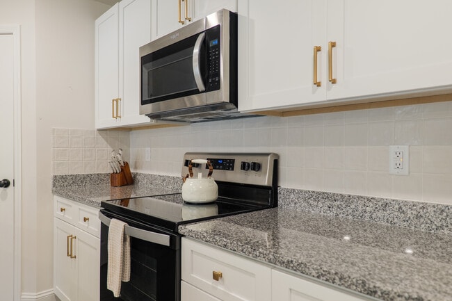 Photo - 3021 Reynolda Dr