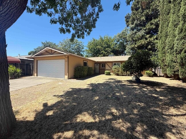 Building Photo - Natomas 4 Bedroom 2 Bath Close to Everything Rental