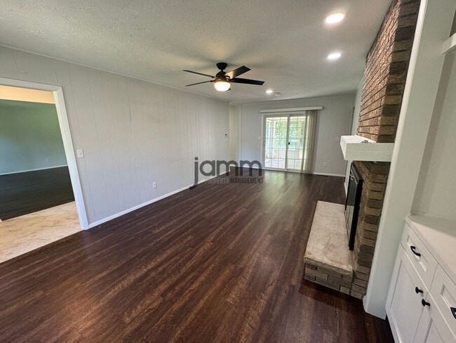 Photo - 5250 Mills Creek Ln