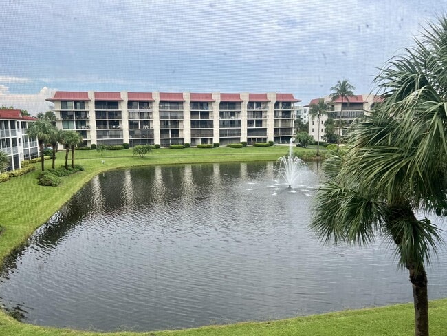 Photo - 108 Half Moon Cir Unit B3