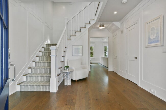 Photo - 28 Norwalk Ave