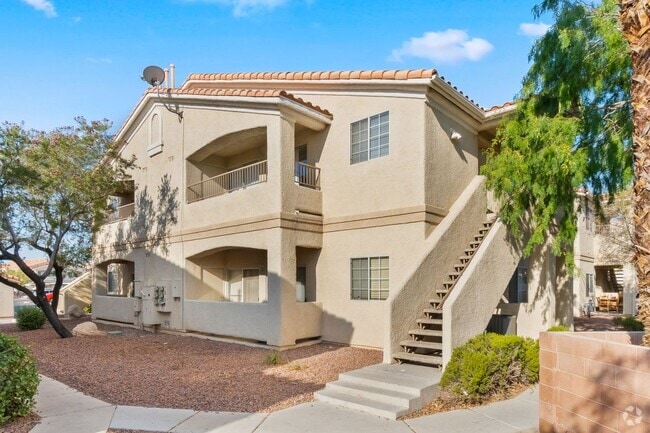 Building Photo - 2nd Floor Condo in a Gated Northeast Commu...
