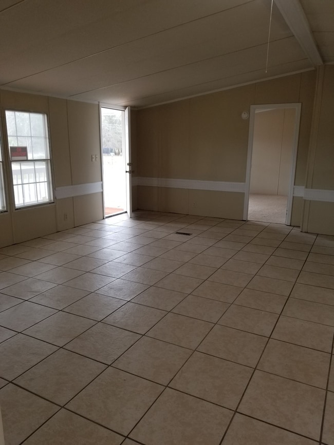 Photo - 219 Gramercy Ln