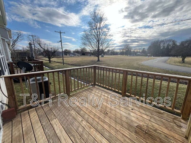 Photo - 1552 Brookfield Cir