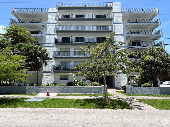 Building Photo - 16508 NE 26th Ave Unit 604 Rental