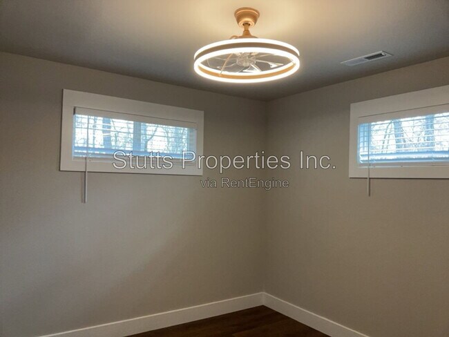 Photo - 645 Rivermont Rd