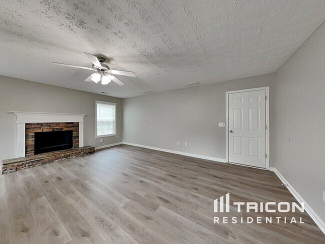 Photo - 714 Thompson Ridge Dr