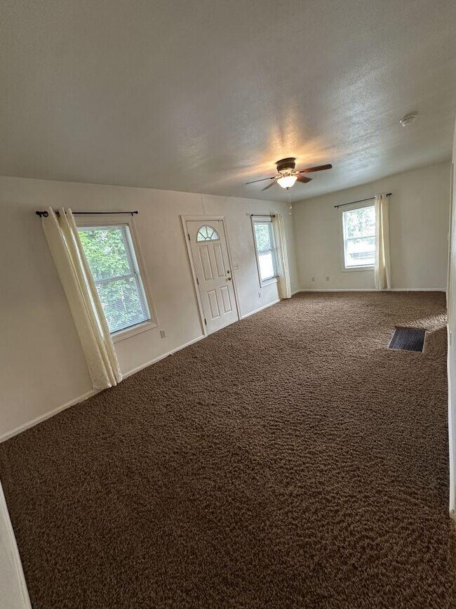 Building Photo - 1 bedroom in Billings MT 59101 Rental