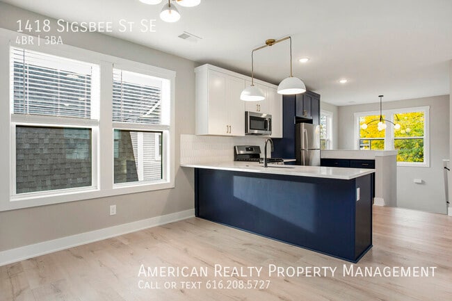 Photo - 1418 Sigsbee St SE