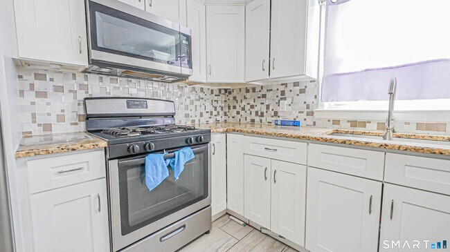 Photo - 243 Sunshine Cir