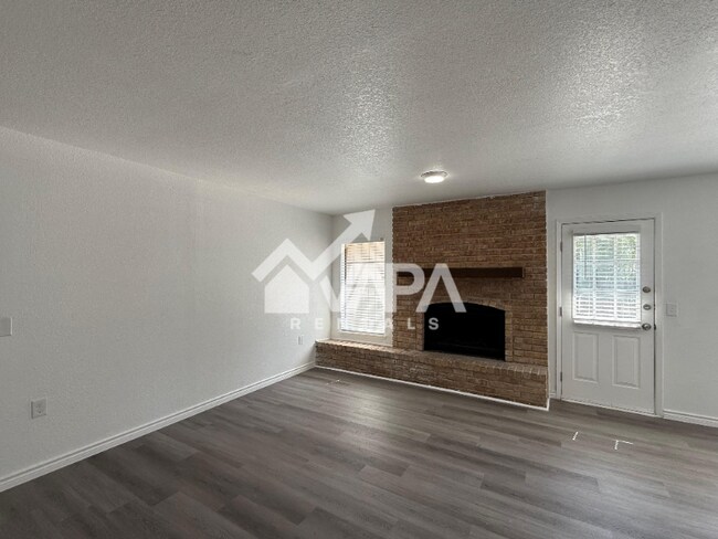 Photo - 10310 Little Sugar Creek