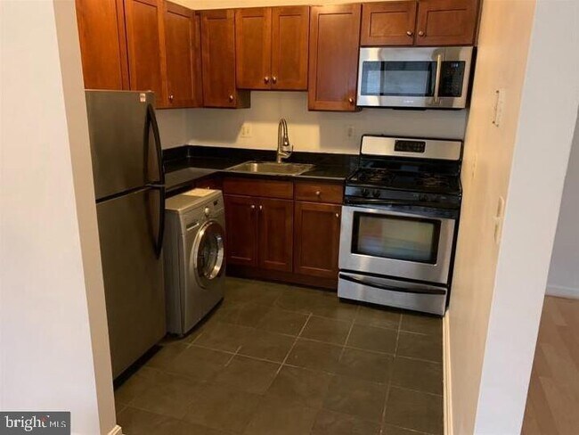 Photo - 3107 Naylor Rd SE Unidad 301