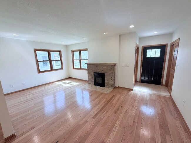 Photo - Fully Remodeled Luxury Home with Exceptional Space and Style!!