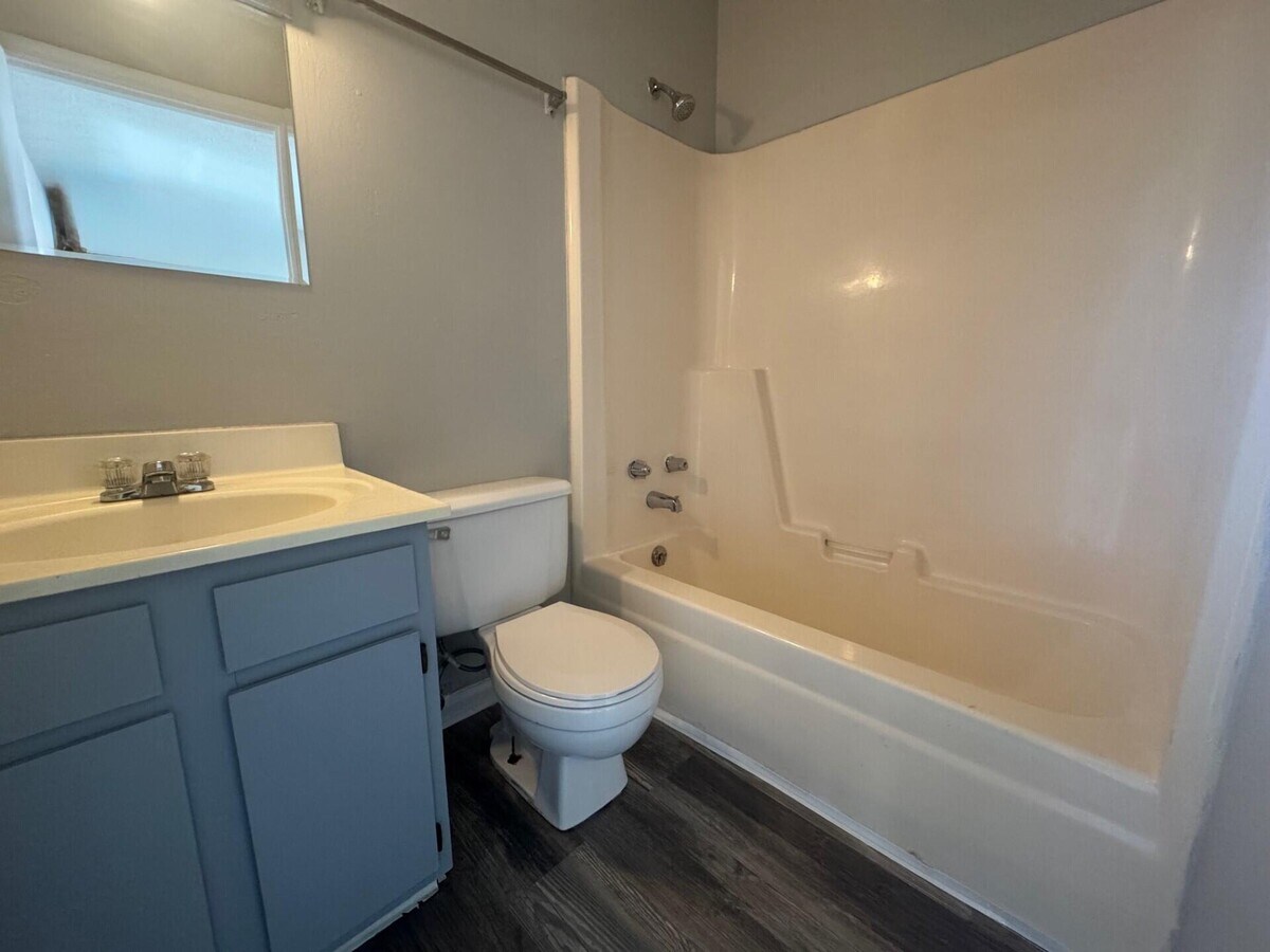 Photo - 1213 W Main St