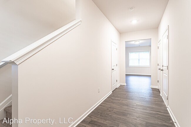 Photo - 3 br, 2.5 bath House - 27 Apricot Ln