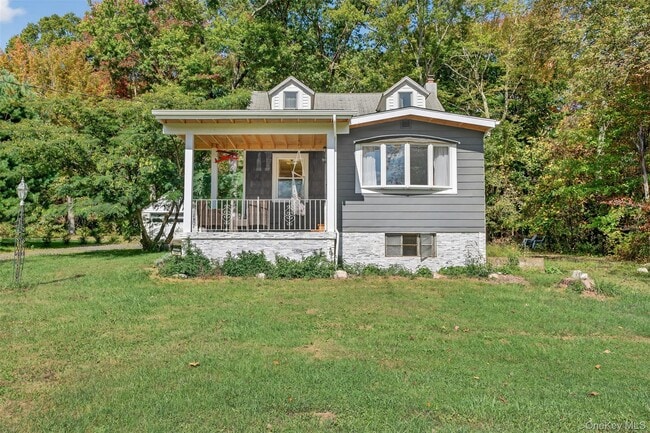 Photo - 1347 Burlingham Rd