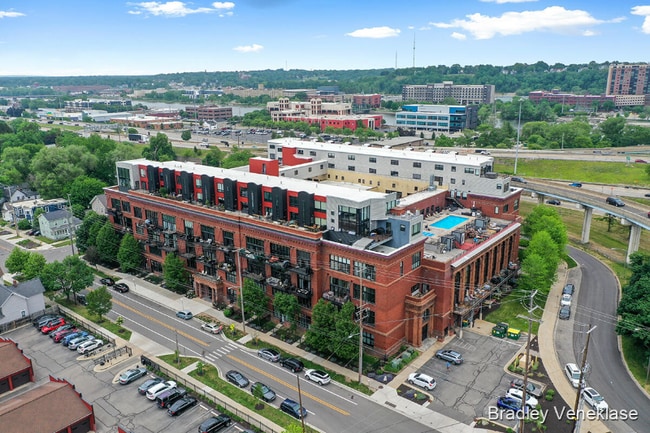 Building Photo - 600 Broadway Ave NW Rental