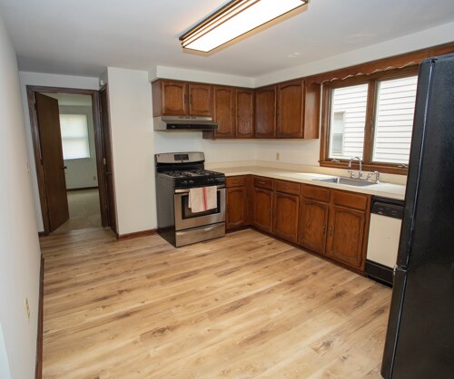 Photo - 127 School St Unit Lower